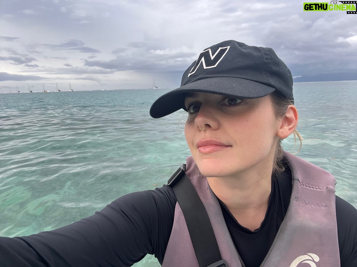 Coeur de Pirate Instagram - Moi sur le paddle dans l’océan avant que ma thalassophobie embarque