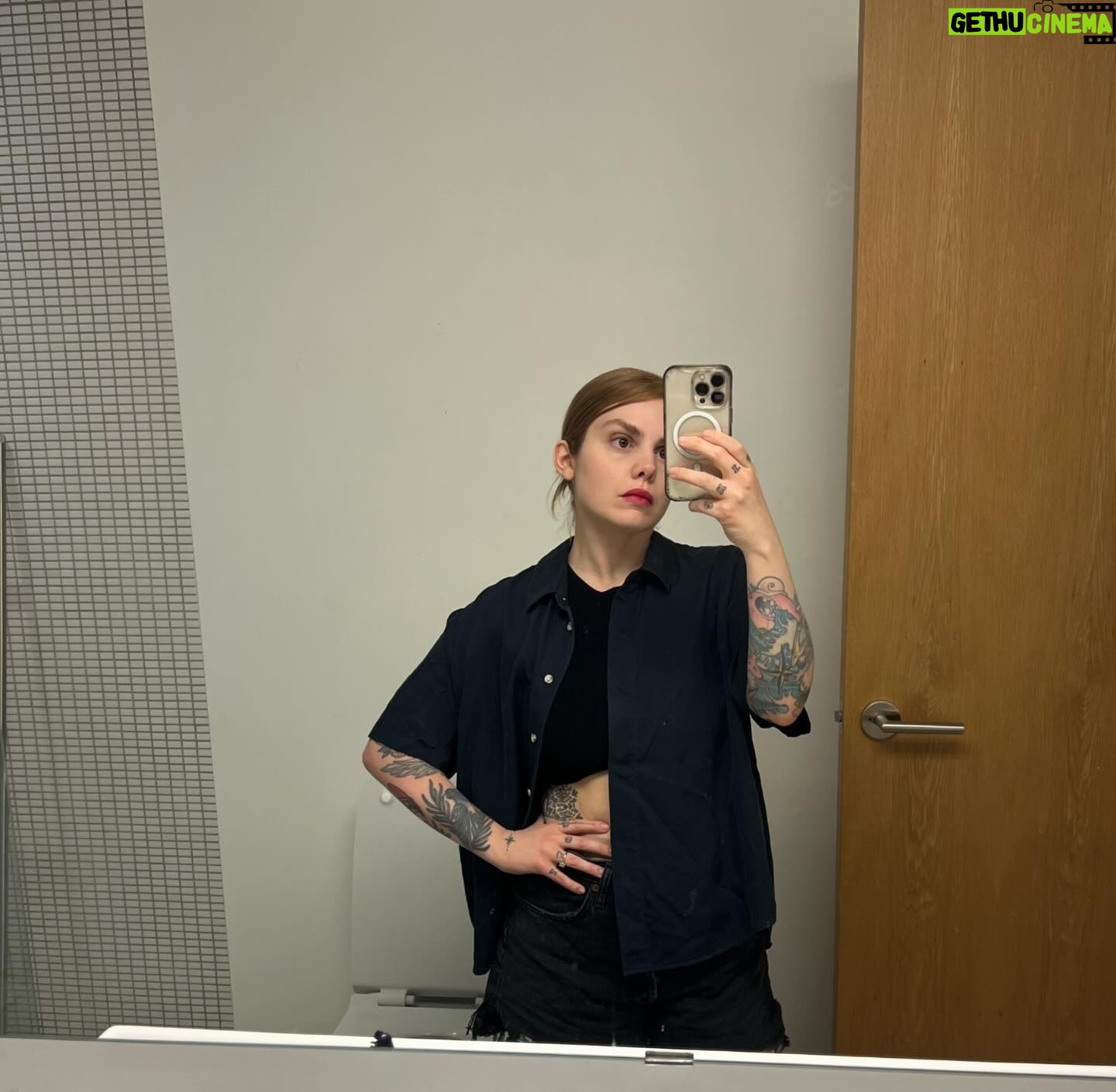 Coeur de Pirate Instagram - OOTD estivaux 🙂↕️