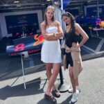 Collien Ulmen-Fernandes Instagram - #MiamiGrandPrix #Formel1 #FilmingInMiami #GirlsDayOut 👩🏽‍🤝‍👩🏾😎🤘🏽🎥 🏎️ 🎬 🇺🇸