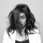 Collien Ulmen-Fernandes Instagram - Sagte erstmal nichts. Im Interview ohne Worte. HEUTE in der Süddeutschen Zeitung. Und am Wochenende dann wie immer als Kolumnistin in der SZ. 🗞️📰🤓