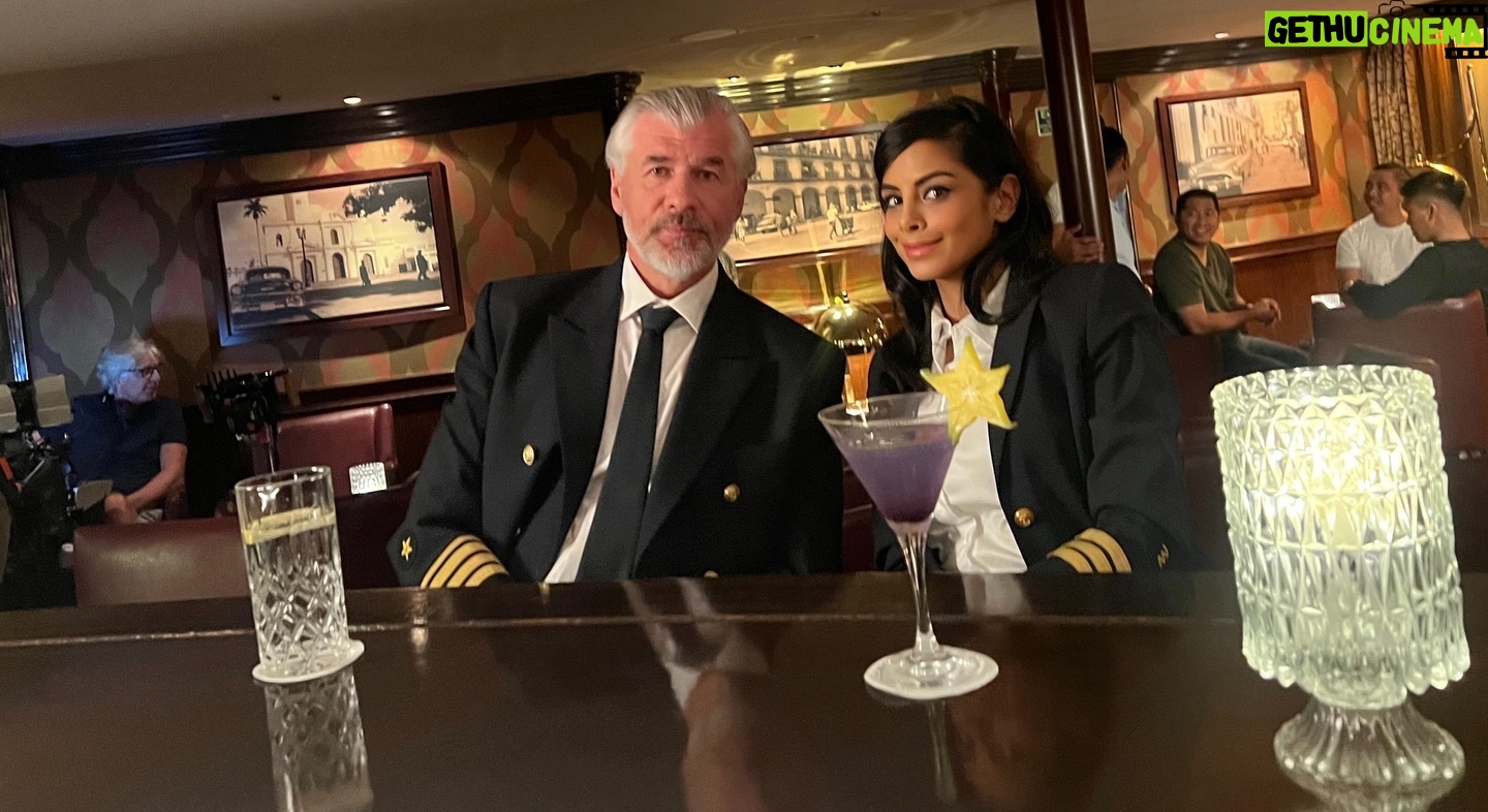Collien Ulmen-Fernandes Instagram - Frau Doktor säuft schon wieder… 😵🍸😵💫