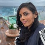 Collien Ulmen-Fernandes Instagram – Bei extremst stürmischer See zurück auf’m Kutter der guten Laune! 🥳