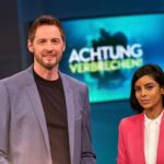 Collien Ulmen-Fernandes Instagram - Heute Abend um 20:15 Uhr beim RTL: Wozu die KI (Künstliche Intelligenz) mittlerweile in der Lage ist und welche Probleme das mit sich bringen kann. Welche Gefahr geht zum Beispiel von Deepfakes aus? Erste Studien zur Nutzung der Deepfake-Technologie zeigen, dass es sich bei 95 % aller Deepfakes um Deepnudes handelt. Die Technologie wird mittlerweile jedoch auch für politische Propaganda oder Werbezwecke genutzt. Der „Tagesschau“-Sprecher André Schünke, der heute Abend ebenfalls zu Wort kommt, hat ein gefälschtes Video von sich im Internet entdeckt, in dem er für dubiose Finanzanlagen wirbt. Solche Deepfakes werden inzwischen vielfach verwendet und sind nur noch schwer von echten Videos zu unterscheiden. Wie kann man sich also davor schützen? Einschalten!