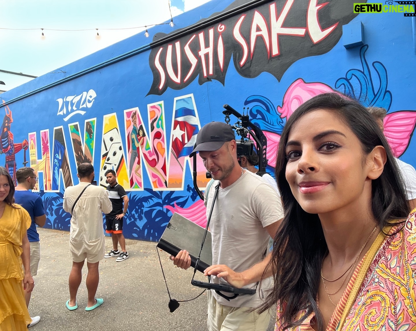 Collien Ulmen-Fernandes Instagram - #WrapWrapWrap 🎬🌴🇺🇸🎥 #FilminginAmerica #LittleHavanna💃🏻 #AdiosMiami 😎 #BienvenidoaBerlin ✈️