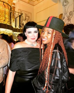 Comfort Fedoke Instagram - 💫GALA NIGHT💫
Happy to share that I’m now a part of the Cabaret London Choreography team as Associate Choreographer. @kitkatclubldn 
It’s been an intense couple of months settling into this world but the cast makes the chaos worth it! BIG LOVE to @kayla_lomas & @juliachenghoa for bringing me on the team I’m forever grateful and can’t wait to rediscover myself here. Can’t forget @alanna_kajdi super grateful for your warm welcome .

Thank you @youmeewee for this amazing outfit! It’s stunning and was definitely a showstopper 🔥🔥🔥🔥

If you’re visiting London come by and check out our new cast, their absolutely delicious 😜

HERE WE GO A NEW CHAPTER, A NEW CHALLENGE, IN A DIFFERENT COUNTRY. Let’s see where this takes me next 😜
•
Fit by @youmeewee 
Hat @gladystamezmillinery 
•
#associatechoreographer #godisgood #blessed #Choreographer #kitkatclub #london #lifeisatrip #trusttheprocess #trusttheuniverse #cabaret #london