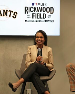 Condoleezza Rice Instagram - Enjoyed celebrating African American Heritage over the weekend with Randy Winn and Bob Kendrick. Thank you @sfgiants for the spirited event.