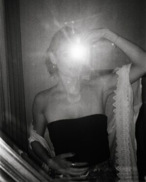 Conor Leslie Instagram - Bodysuits are just bathing suits we don’t go swimming in. 

And bodies are just suits we live in. 

#filmfaceflash

35mm• Kodak TX • Olympus M ii• 2 different mirrors in 2 different cities•