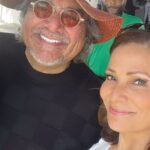Constance Marie Instagram - Man Crush Monday on a Tuesday! @georgelopez ✨👏🏽💕✨ Such an amazing day at the 17th annual “George Lopez Celebrity Golf Classic” ✨🏌🏽‍♀️🏌🏾‍♂️⛳️✨ Raising money for the @georgelopezfoundation They do such amazing work raising awareness & helping families and veterans with Kidney disease. Also, Emergency patient programs & Kids camp! ✨💪🏽✨ I get to see friends who are all giving their time to support such a good cause! I feel like when a community gets together for a common goal the positive vibes are palpable!! I am so glad this charity exists! ✨🙏🏽💕✨ #georgelopezcelebritygolfclassic #GeorgeLopez #Monday #ManCrushMonday #Tuesday #MayanLopez #ConstanceMarie @lakeside.golf #Golf #Celebrity #Positivity #Charity #GeorgeLopezFoundation #Latino #Latina #Latinx #LakesideGolfCourse #ForYou #FYP #ForYouPage