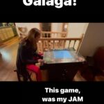 Constance Marie Instagram - Our vacation stay surprise? A Pac-Man & Galaga game inside our cabin!! My inner teenager was overjoyed!!! ✨🔥✨👾✨ #oldschool #videogames #Bigbear #BigBearLake #Saturday