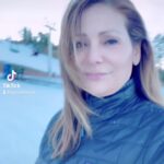 Constance Marie Instagram - Such beautiful day on these lovely slopes ✨ #PostiveVibes #Thankful #Thursday #Blessed #BigBear #winterbreak #Sun #Snow #Skiing #TikTok