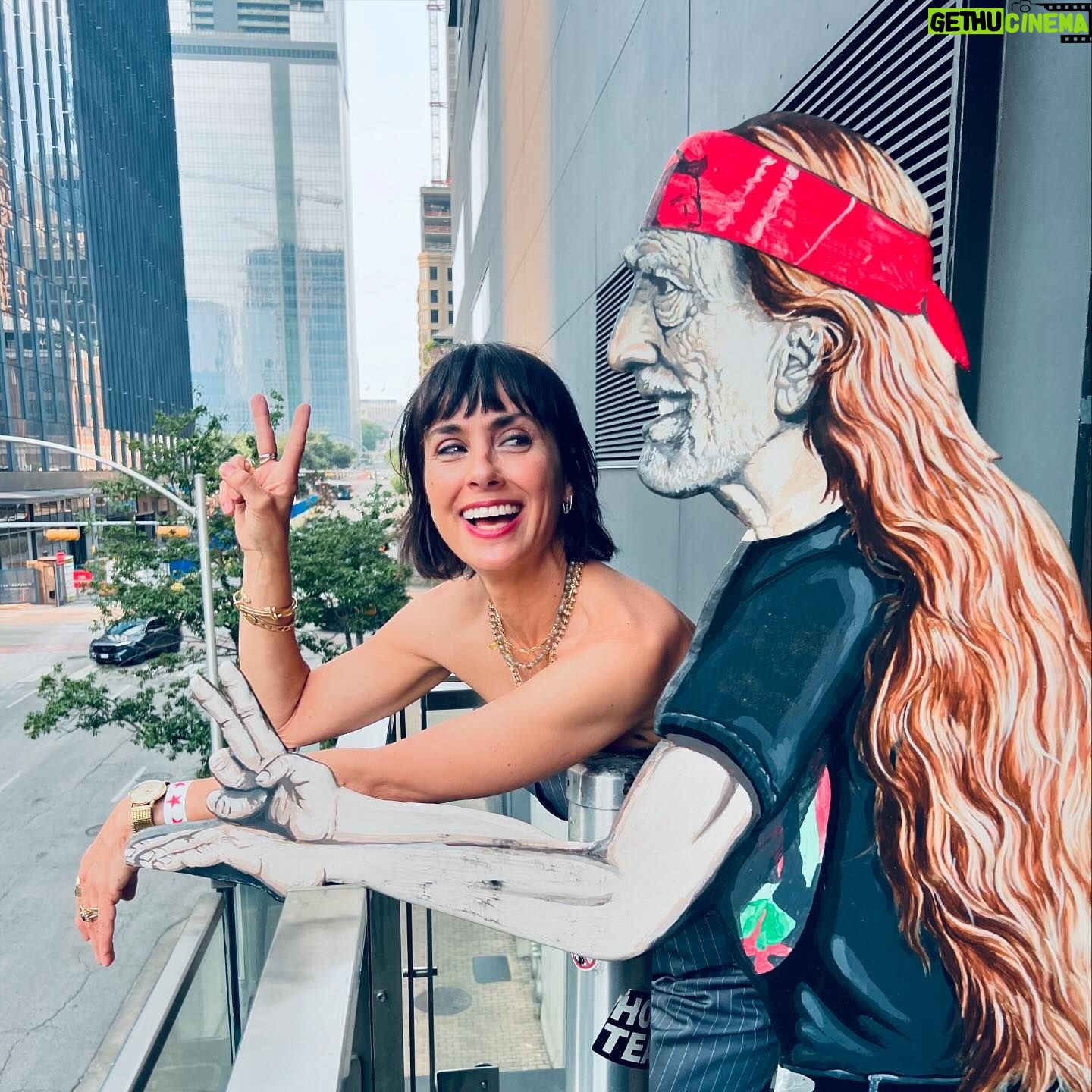 Constance Zimmer - 1.2K Likes - Letās begin my time in #Austin @atxfestival with the one and only Willie Nelson hanging out at @acllive with some other amazing friendsā¦.Backstage at @acllive with our cast for Maude, friends Iāve known for over 20 years @pamelaadlon @markfeuerstein @eldannypino @yuluminati @abigailspencer to new friends @phil.rosenthal and @haneefahwood and many more I didnāt get pics with - I truly Love TV and getting to observe one of my old bosses from House of Cards #beauwillimon break down a season of TV in one hour was illuminating! There were too many panels to post all, but listening to TVās top execs (all women) discuss the industry was wonderful and made me miss playing Dana Gordon, to equality and inclusion panels as well as me and @annabeth_gish talking about our careers and where weāre headed next with what weāve learned over the yearsā¦stay tunedā¦#photodump thank you @atxfestival for having me!!