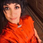 Constance Zimmer Instagram - What an HONOR to HOST the @televisionacad HONORS #tvacadhonors last night!! I was surprisingly nervous to be in front of a large audience of people who were NOT nervous as they awaited their turn to be honored for their incredible feats of storytelling! PLEASE watch these programs, if you haven’t already, as I was surprisingly emotional just reading the descriptions of their subjects and how vital their stories are to uncovering the truth, in so many different ways. #beefnetflix #the1619project #deadlockedhowamericashapedthesupremecourt #asmalllight #heartstopper #lakotanationvsunitedstates #1000%Me
