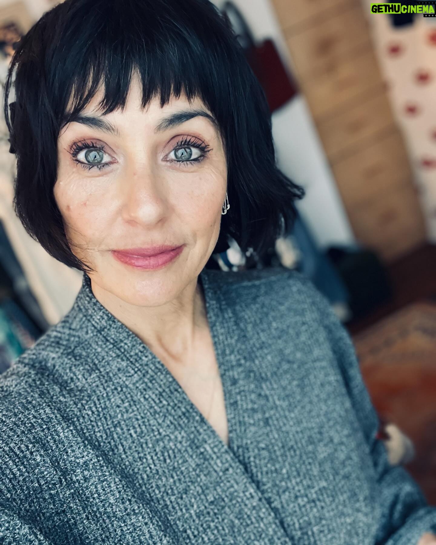 Constance Zimmer - 1.6K Likes - Someone got some hairs cut!!! Thank you @aims888 for your patience, as we went shorter and shorterā¦did my own make up too for a thingy today thanks to @iliabeauty #tuesday