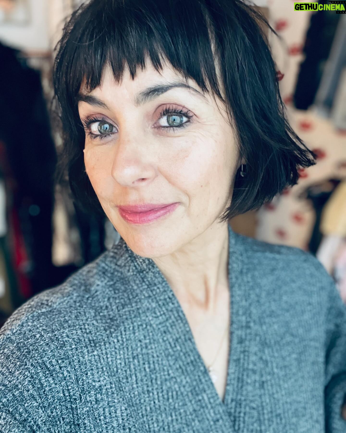 Constance Zimmer - 1.6K Likes - Someone got some hairs cut!!! Thank you @aims888 for your patience, as we went shorter and shorterā¦did my own make up too for a thingy today thanks to @iliabeauty #tuesday