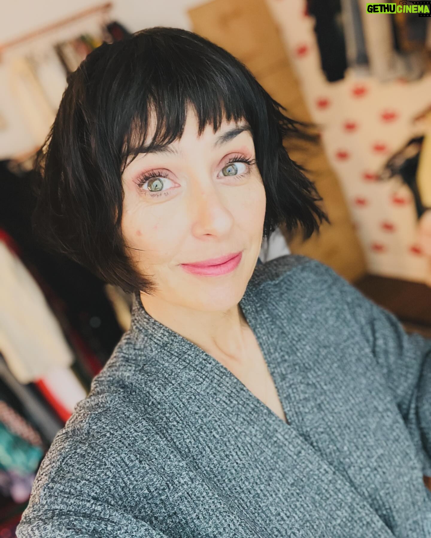 Constance Zimmer - 1.6K Likes - Someone got some hairs cut!!! Thank you @aims888 for your patience, as we went shorter and shorterā¦did my own make up too for a thingy today thanks to @iliabeauty #tuesday