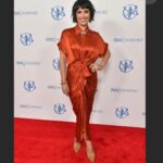 Constance Zimmer Instagram - What an HONOR to HOST the @televisionacad HONORS #tvacadhonors last night!! I was surprisingly nervous to be in front of a large audience of people who were NOT nervous as they awaited their turn to be honored for their incredible feats of storytelling! PLEASE watch these programs, if you haven’t already, as I was surprisingly emotional just reading the descriptions of their subjects and how vital their stories are to uncovering the truth, in so many different ways. #beefnetflix #the1619project #deadlockedhowamericashapedthesupremecourt #asmalllight #heartstopper #lakotanationvsunitedstates #1000%Me