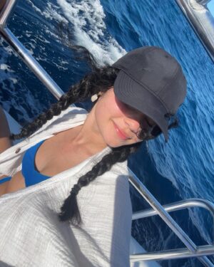 Corina Bradley Instagram - 🌊