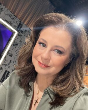 Corina Dănilă Instagram - Jurnalul Cultural 🌈
#jurnalulcultural #television