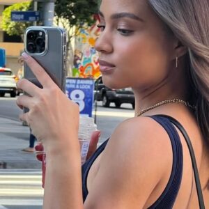 Corinne Massiah Instagram - half past six🏜