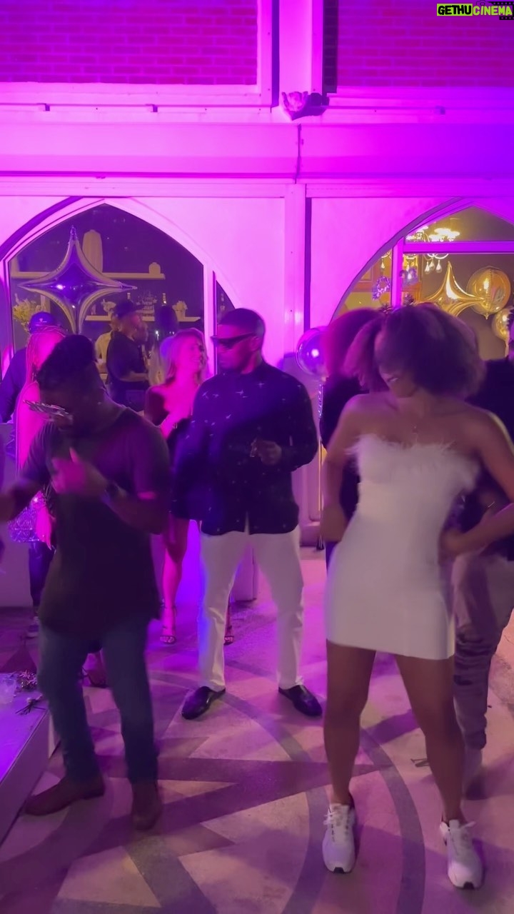Corinne Foxx - 20.4K Likes - Had to cuff it one last time in 2022 🎆🥳🥂 @iamjamiefoxx
