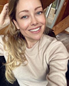 Actress Cosondra Sjostrom HD Instagram Photos and Wallpapers April 2024