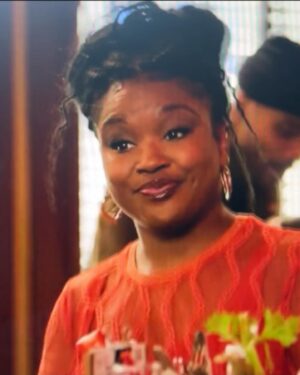 Courtney Taylor Instagram - Another week, another episode of @abbottelemabc . 
Did y’all watch the new episode ?? Catch up with “The Brunchy Bunch” on this weeks episode now on @hulu !! And somebody get @kevinhart4real on the line… I was serious about my proposal 👀 lmaooo !!!

HAIR @chaneljole 
MUA: @jennbennettmakeup
