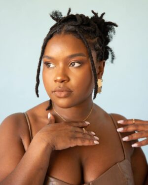 Courtney Taylor Instagram - A face card, you hear me! Editorials AND Headshots ??!! Hit the jackpot with @darshaezamariphoto 👌🏾👌🏾
Hair: @mitchellcantrellbeauty 
MUA: @zazaxobeauty