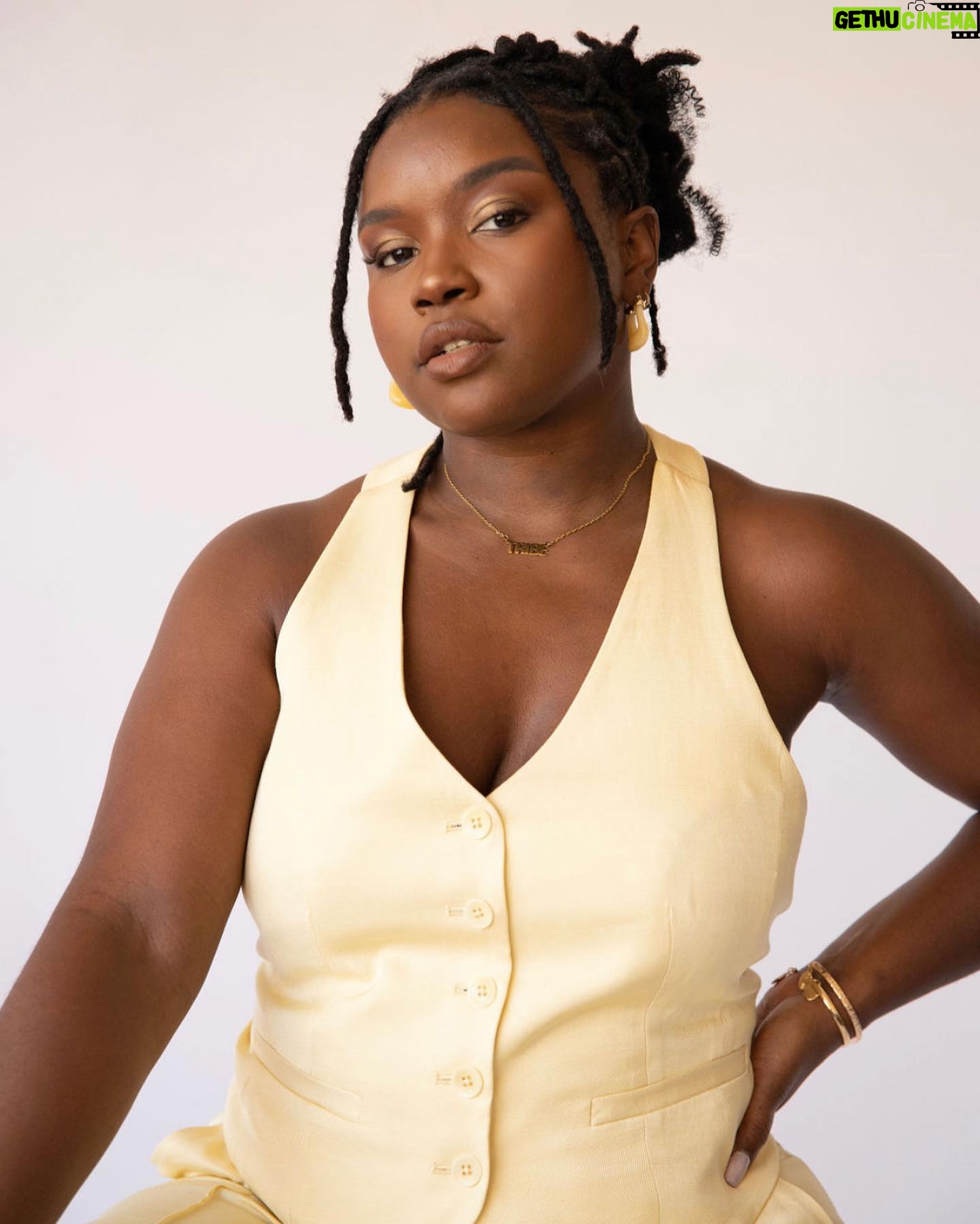 Courtney Taylor - 27.2K Likes - The girl can do print work too?? Get into the shots 😍🫶🏾
@darshaezamariphoto is a visionary behind the camera
Hair: @mitchellcantrellbeauty
MUA: @zazaxobeauty
Styling: @adore_my_couture