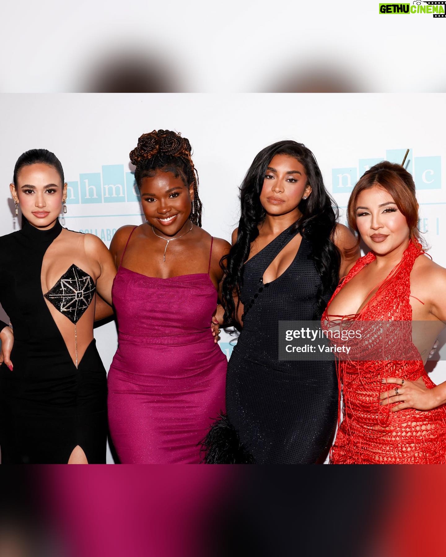 Courtney Taylor - 7.2K Likes - Amazing night at the @nhmc_org Impact Awards Gala! Congrats to all the talented people who were awarded for their outstanding work and who continue to inspire the community
MUA: @jjulesbeauty
HAIR: @thisiscourtneytaylor
STYLIST: @thisiscourtneytaylor
