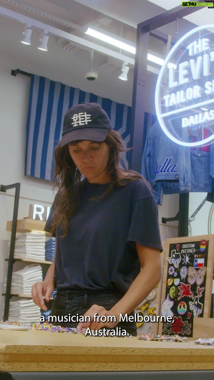Courtney Barnett Instagram - When we were in TX with @hereandtherefest we hosted workshops with LGBTQIA youth organisations @outyouth and @dallashopecharities who are both doing incredible work πππ big thanks to @allycoalition and @levis for partnering with Here and There for these workshops π«