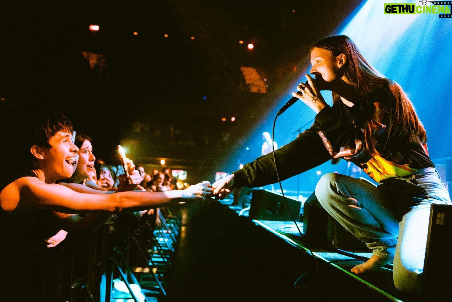 Courtney Barnett - 4K Likes - Austin, TX with the incredible @indigofaraway and @mothercain thanks for joining us! ššš Photos by @poonehghana @hereandtherefest 01/09/2022