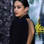 Courtney Eaton Instagram - Last nights @yellowjackets premiere! Thank you thank you to this wondrous team! ❣️ Hair: @dereksyuen Makeup: @danadelaney Styling: @ecduzit Styling assistants: @maddielouviere @garrett__ives