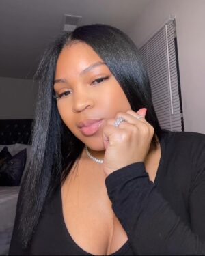 Courtney Godsey Instagram - Strategic 💅🏽