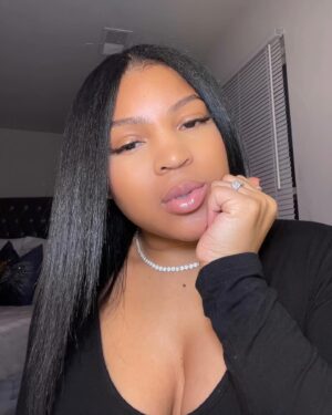 Courtney Godsey Instagram - Strategic 💅🏽