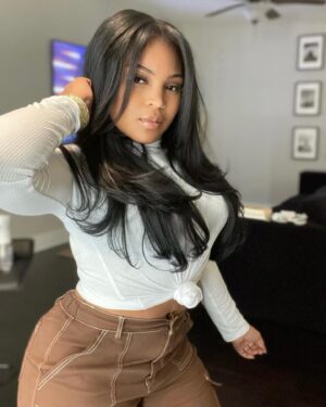 Courtney Godsey Instagram - Around the way girl, But I’m far from accessible🌟 || Hair @iamhairbyhe 🫶🏽