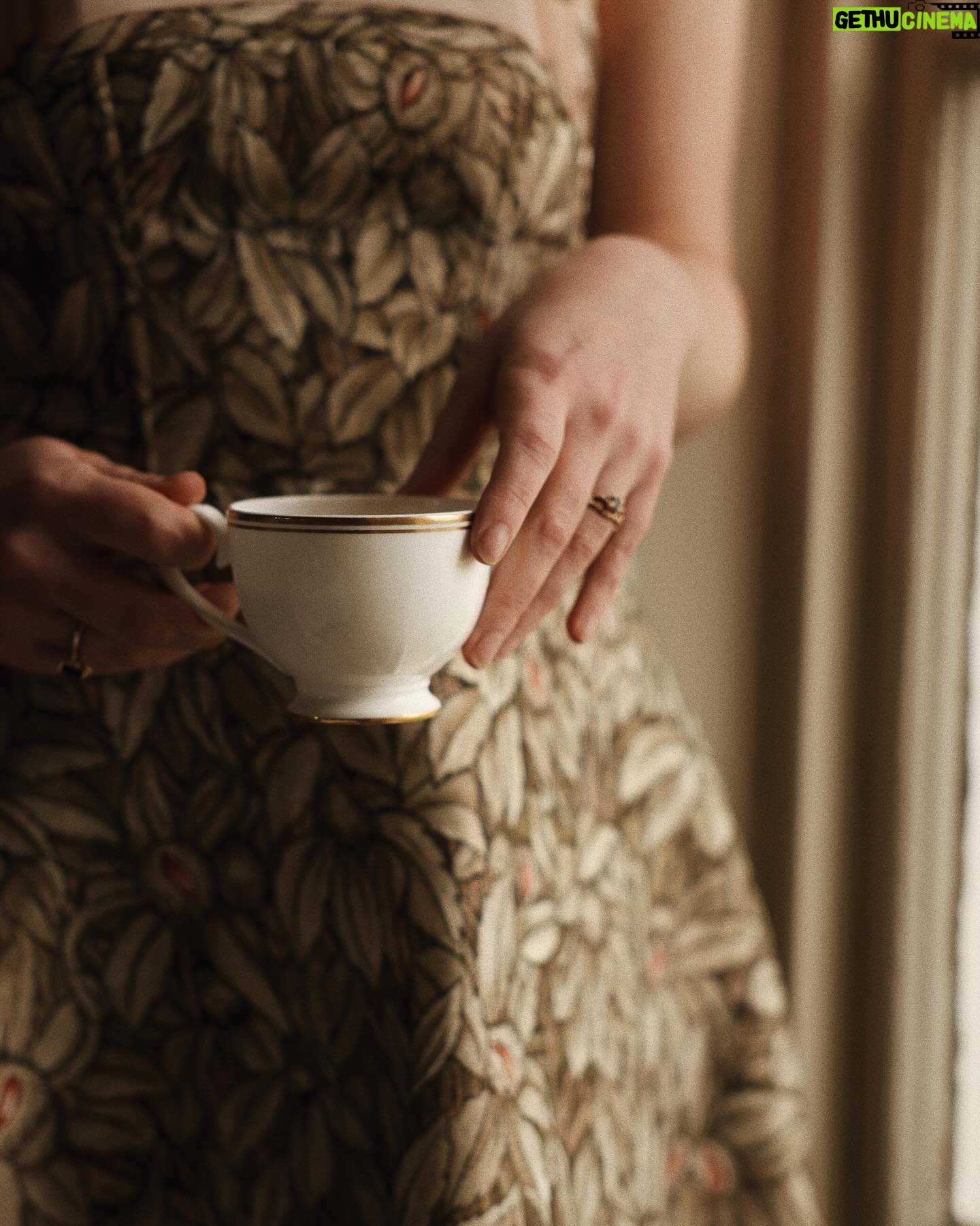 Courtney Halverson Instagram - I am forever in awe of beautiful old things - antiques, vintage clothing, and especially architecture from bygone eras. I think it’s because it reminds me that there is a connecting thread throughout the years, reminding me that so many other have walked where I walk, have held the same objects, even worn the same clothing. And here I am, all these years later, standing in awe of the beauty of a space that was once brand new. A space that someone had ceilings carved for and paint chosen and created a space that hundreds of years later leaves me in awe. The beauty of a space that not only endures but transports me through time - like this gorgeous room where I was lucky enough to have tea while in Ireland. It’s less than an hour from Dublin at the gorgeous @cartonhouse.fairmont, and feels just a bit like stepping back in time. Would you have tea in this space? And if so, would you like one lump of sugar or two? 🫖 . . . #romanticstyle #cinematicmoments #feminineenergy #vintagevibes @fairmonthotels