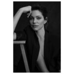 Courtney Henggeler Instagram – Typically I’d feel compelled to write some caption that has absolutely nothing to do with this photo, or the fact that I apparently don’t believe in shirts. But I think  for today I’ll just leave this very cool photo by @vsteves here.  Because I like it. 

*also because I tried to hang it up at home and my children tried to draw on my missing clothes with magic marker and paw patrol tattoos. 

💄: @lailalhayani 
💇🏻‍♀️: @stefano_greco 
🧥: @britt.theodora
💎: @torinojewelers