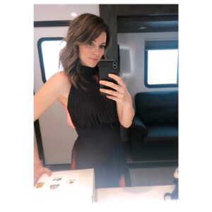 Courtney Henggeler Instagram - One of my most favorite Amanda Larusso looks thanks to @franzvon & @alc_ltd 

Of course it was wasted on these two yahoos; who clearly missed Season 7 episode 8 of America’s Next Top Model “give more than one look” memo. 🙄
@standupdan @breternst @cobrakaiseries