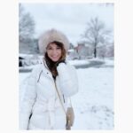 Courtney Henggeler Instagram - My kid told me I look like Frosty the Snowman’s mom. I don’t believe he is incorrect. I was aiming for Frosty’s side-piece. But try explaining that to a 4 year old. ☃️
