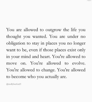 Courtney Hope Instagram - A year in review 🔑

💡What’s a lesson, revelation or comment you have about 2023?