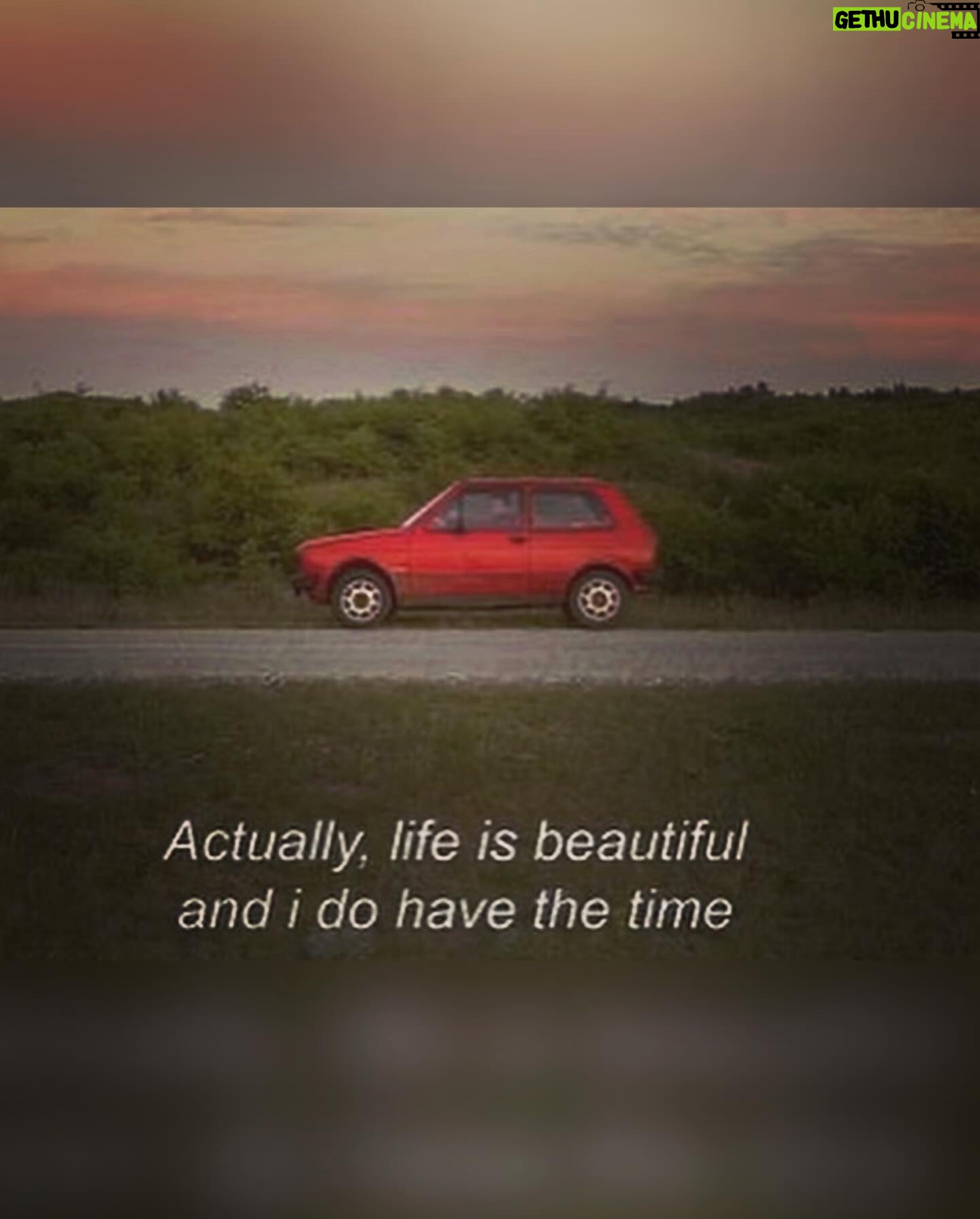 Courtney Hope Instagram - Actually life is beautiful and I do have the time π°οΈπ«ΆπΌππ