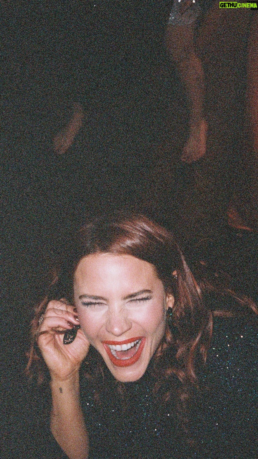 Courtney Hope Instagram - Sitting in gratitude really elevates the way you view your world around you and within you. How often do you stop and reflect on your blessings? 💫What are you most grateful for? 📝 Comment below ⬇️ To name a few of mine: I’m grateful for my health, my faith, my family and animals, my jobs, the people that surround me who inspire me to operate at my highest level, my support system, the beautiful adventures in this life, the roof over my head, my positive outlook and desire for humor despite life’s challenges, the interesting people I get to interact with daily, and my constant interest to learn and grow.