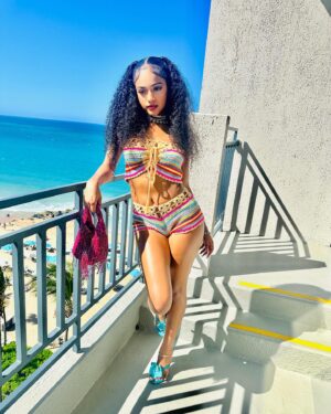 Cravetay Instagram - today’s forecast 🍭🇵🇷😏
