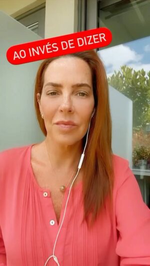 Cris Carvalho Instagram - Da série: trocas inteligentes que fazem toda a diferença! 😉

👉🏻 No vídeo de hoje, te ensino como apoiar alguém com empatia, conexão e com uma comunicação carismática!

De 0 a 10, quanto você se relaciona com o que eu disse hoje?
.
.
.
.
.
.
#comunicacaoempatica #mentoradecomunicacao #pnlpractitioner #comunicacaoestrategica