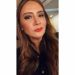 Cristela Alonzo Instagram - Let’s go Las Vegas! My first show of 2024 starts in 30 minutes. I actually did hair and makeup today. Lol. I love how I look at 45 years old. ❤️