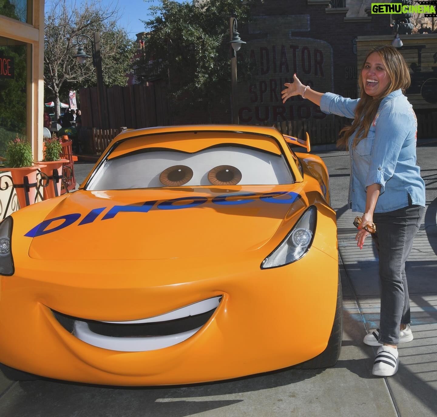 Cristela Alonzo - 4.2K Likes - I’m @disneyland (well @californiaadventurepark and I got to see me!!! Like looking in a mirror! #Cruztela #CruzRamirez