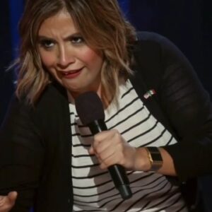 Cristela Alonzo Instagram - Did your family have encyclopedia money? @cristela9 

See Cristela tonight at 9:30 in The Main Room @longtimenoseecomedy with @melissavcomedy @preacherlawson @renevacacomedy @notalimac @resrieriao @davemerheje  more! Get tickets at improv.com/hollywood #hollywoodimprov #comedy #the80s