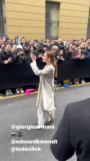 Cristiana Capotondi Instagram - ❤️ Milano ❤️
Il Re @giorgioarmani e quel mito di @ornellavanoniofficialpage