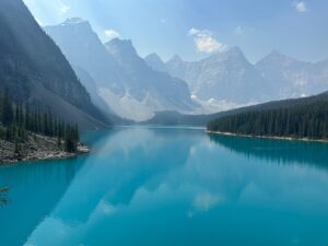 Cristina Saavedra Instagram - Hay lugares que no se explican. 
No hay filtros. Es así. 
Canadá 🏞️ Agosto 23