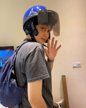 Cristina Suzanne Instagram - Okay, gerak dulu. Apa apa roger 👍